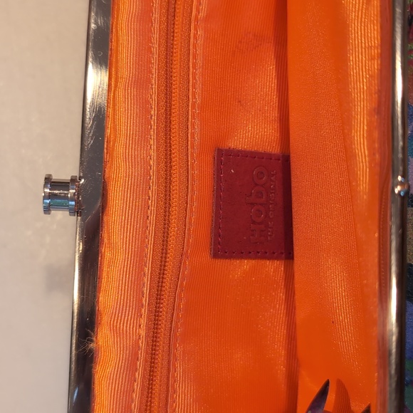 HOBO international Lauren leather wallet kisslock clutch - Picture 8 of 8